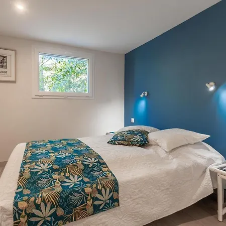Vakantiehuis Rez-villa 75m² Piscine Parking *
