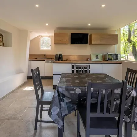 Rez-villa 75m² Piscine Parking * Saint-Raphaël