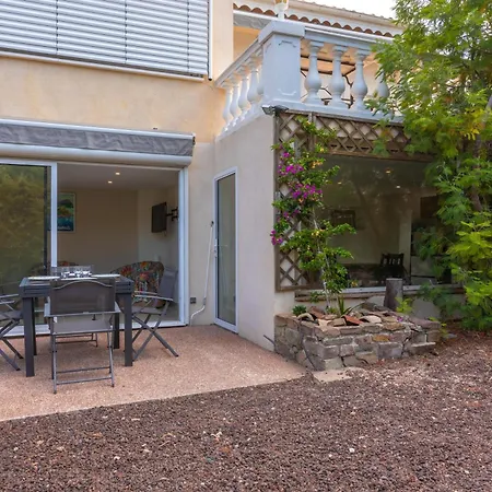 Rez-villa 75m² Piscine Parking Vakantiehuis *