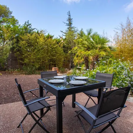 Rez-villa 75m² Piscine Parking Vakantiehuis Saint-Raphaël